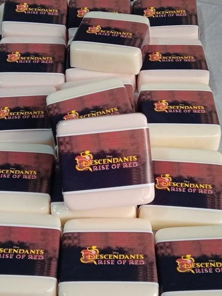 Descendants The Rise Of Red - Kit Spa