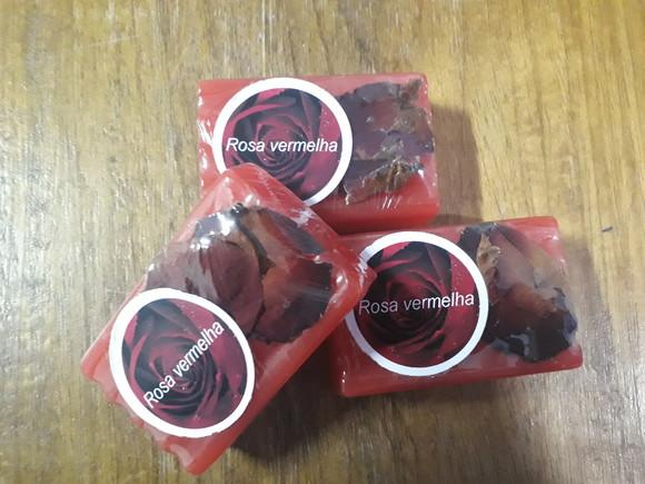 Rosa Vermelha - 100% Natural com Pétalas de Rosas