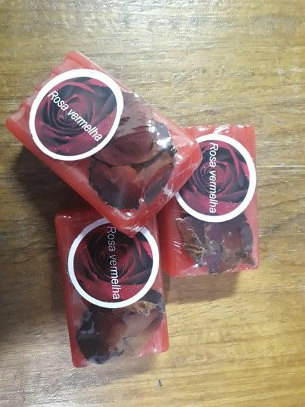 Rosa Vermelha - 100% Natural com Pétalas de Rosas
