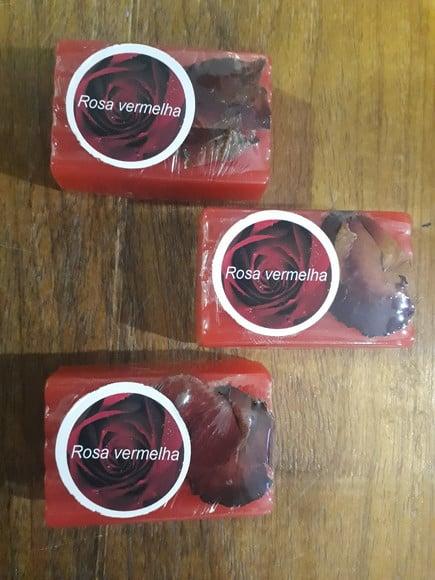 Rosa Vermelha - 100% Natural com Pétalas de Rosas
