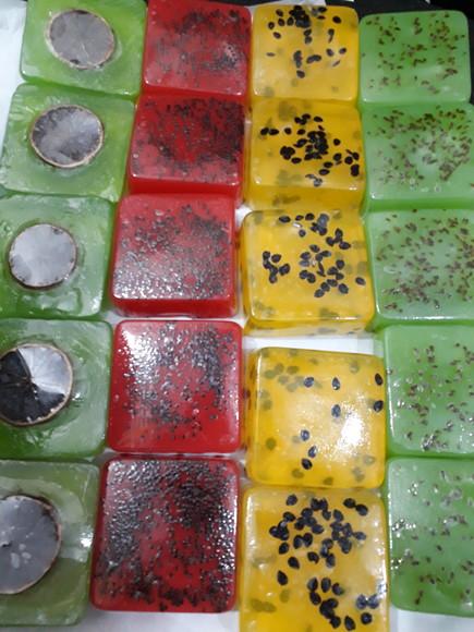 Sabonete Natural de Frutas e Ervas