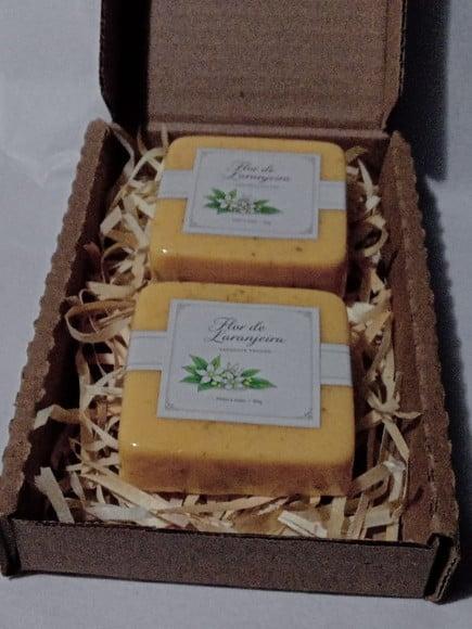 Sabonete Vegano - Caixa Rustica - Flor de Laranjeira