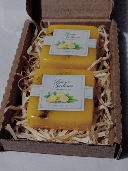 Sabonete Vegano - Caixa Rústica - Flor de Laranjeira
