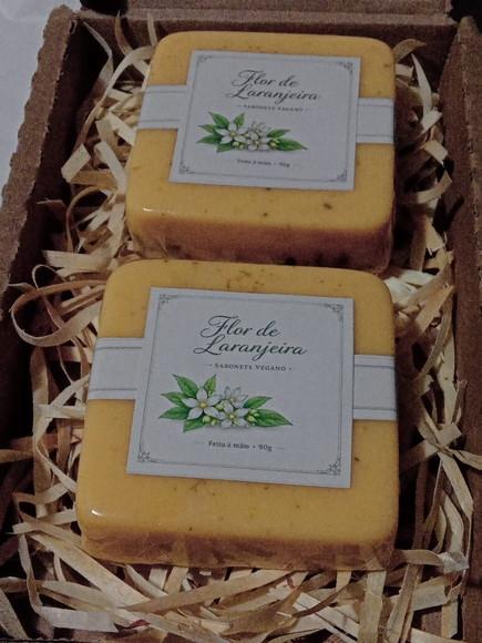 Sabonete Vegano - Caixa Rustica - Flor de Laranjeira