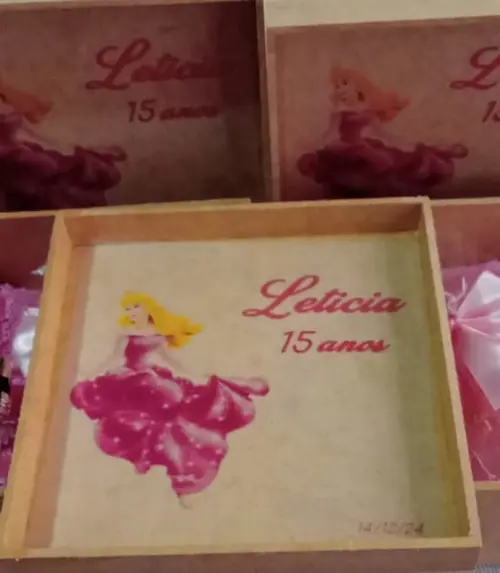 15 Anos - Personalizada - Caixinha Luxo