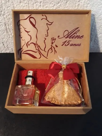 15 Anos - Personalizada - Caixinha Luxo