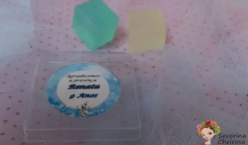 Caixinha Personalizada com Sabonetes