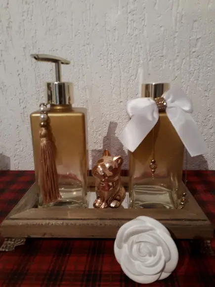 Conjunto Lavabo Luxo -dourado com Madeira