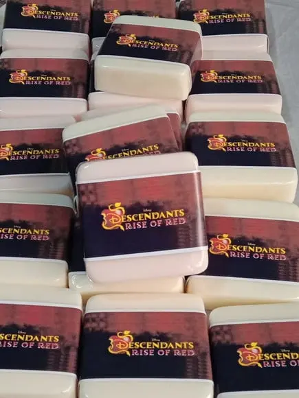 Descendants The Rise Of Red - Kit Spa