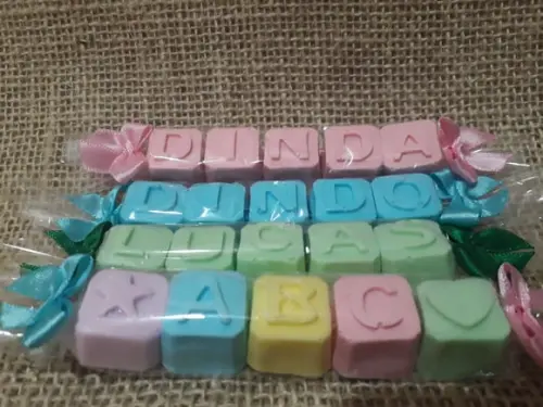 Lembrancinha Letras