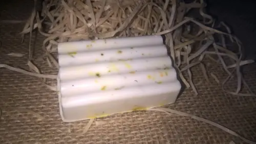 Sabonete Vegano de Calêndula com Laranja