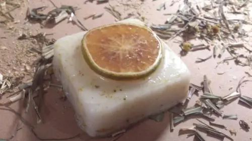 Sabonete Vegano Laranja e Flor de Calêndula