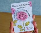 Cartão com Chaveiro de Rosa em Acrílico - Outubro Rosa