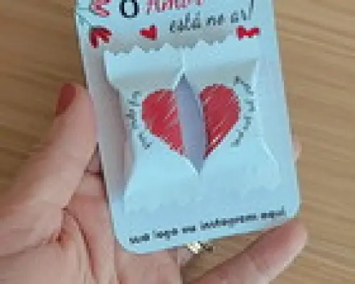 Card com 2 Balas Dia dos Namorados