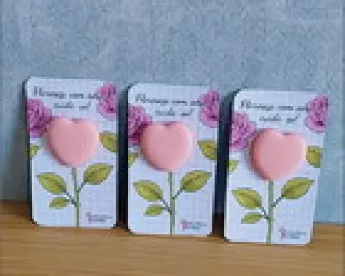 Cartão com Mini Esponjinha - Outubro Rosa