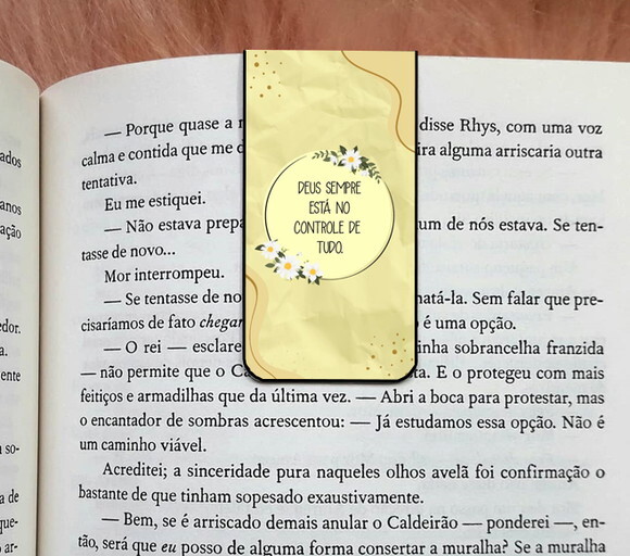 Marca Pagina Magnetico Deus Esta no Controle