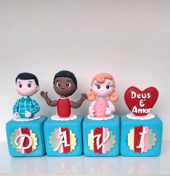 Cubos de mdf com biscuit personalizado