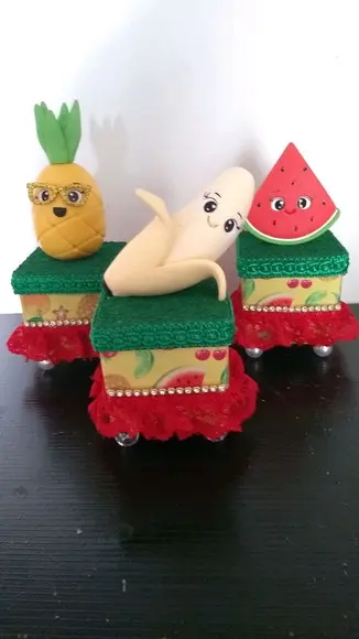 Caixa luxo tema quitandinha/frutinhas