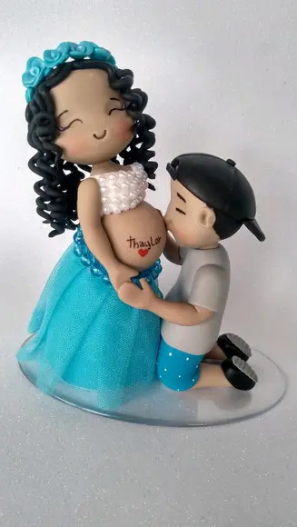 Gestante e papai de biscuit