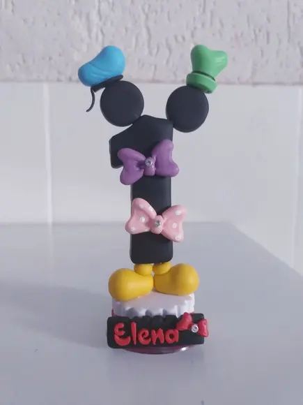 Vela personalizada turma do Mickey