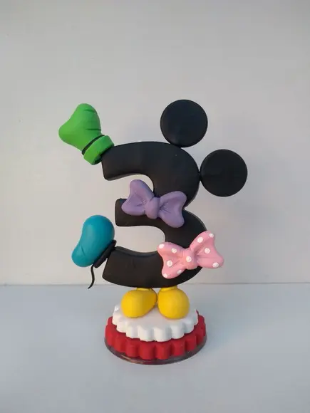 Vela personalizada turma do Mickey
