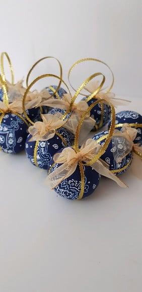 Bolas de Natal em patchwork