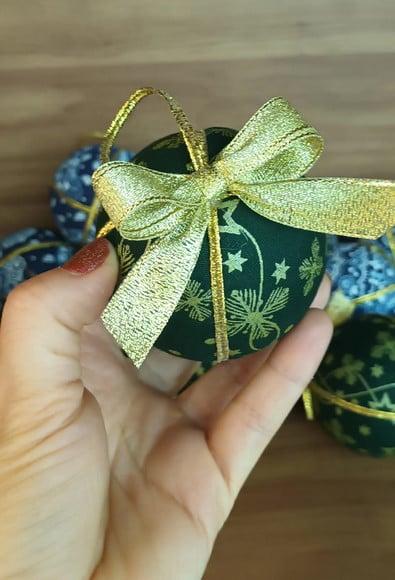 Bolas de Natal em Patchwork
