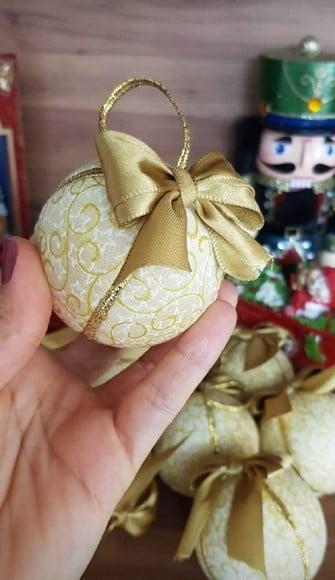 Bolas de Natal em Patchwork