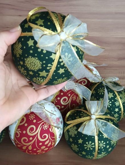 Bolas de Natal em Patchwork