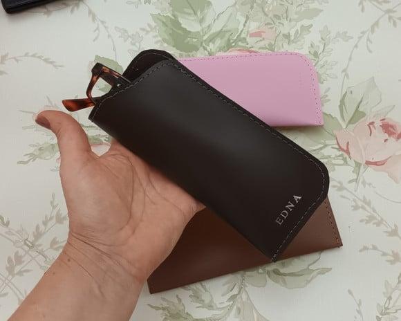 Porta Óculos + Chaveiro em Couro Personalizado