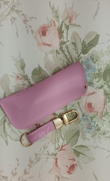 Porta Óculos + Chaveiro em Couro Personalizado