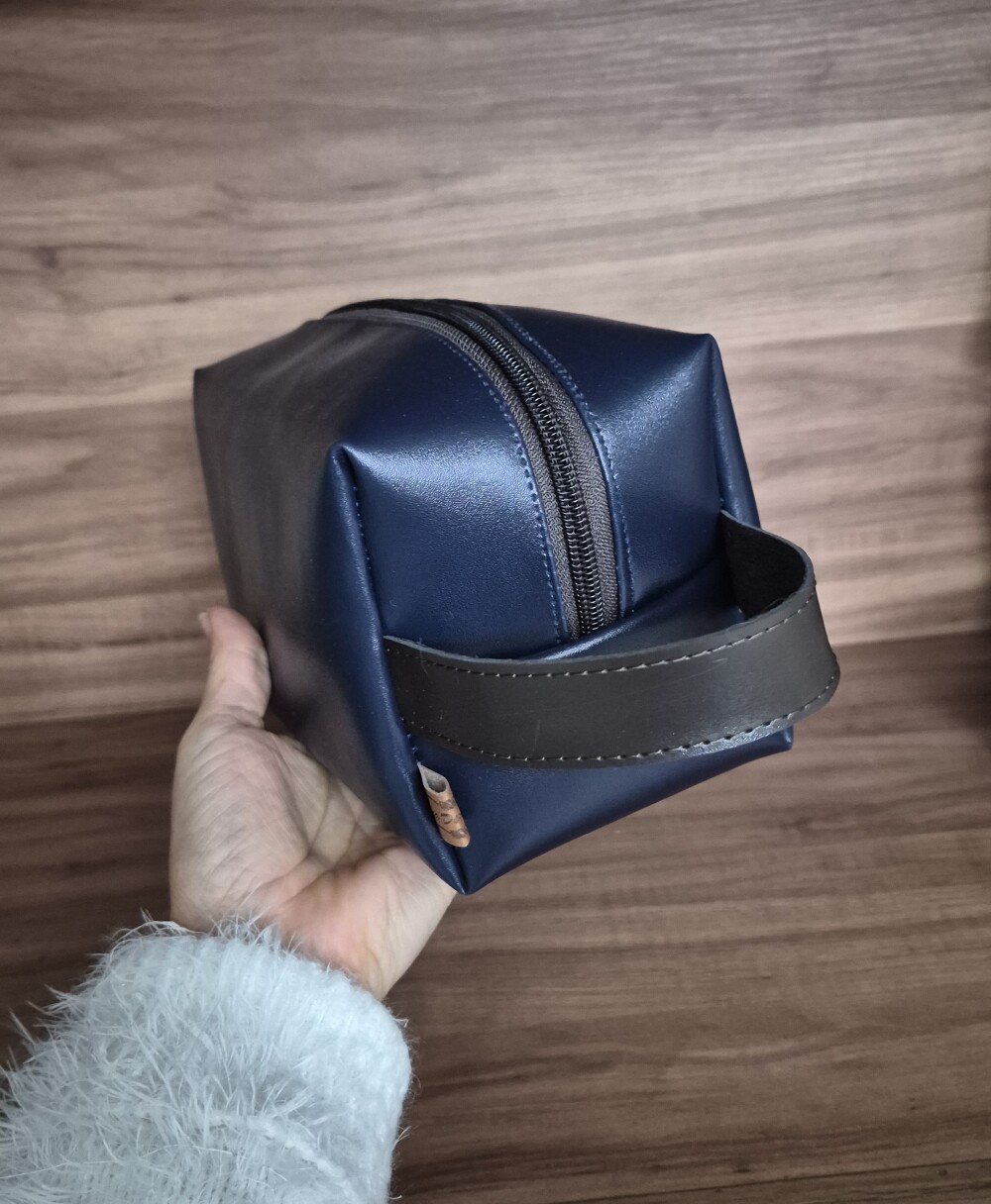 Necessarie Masculina