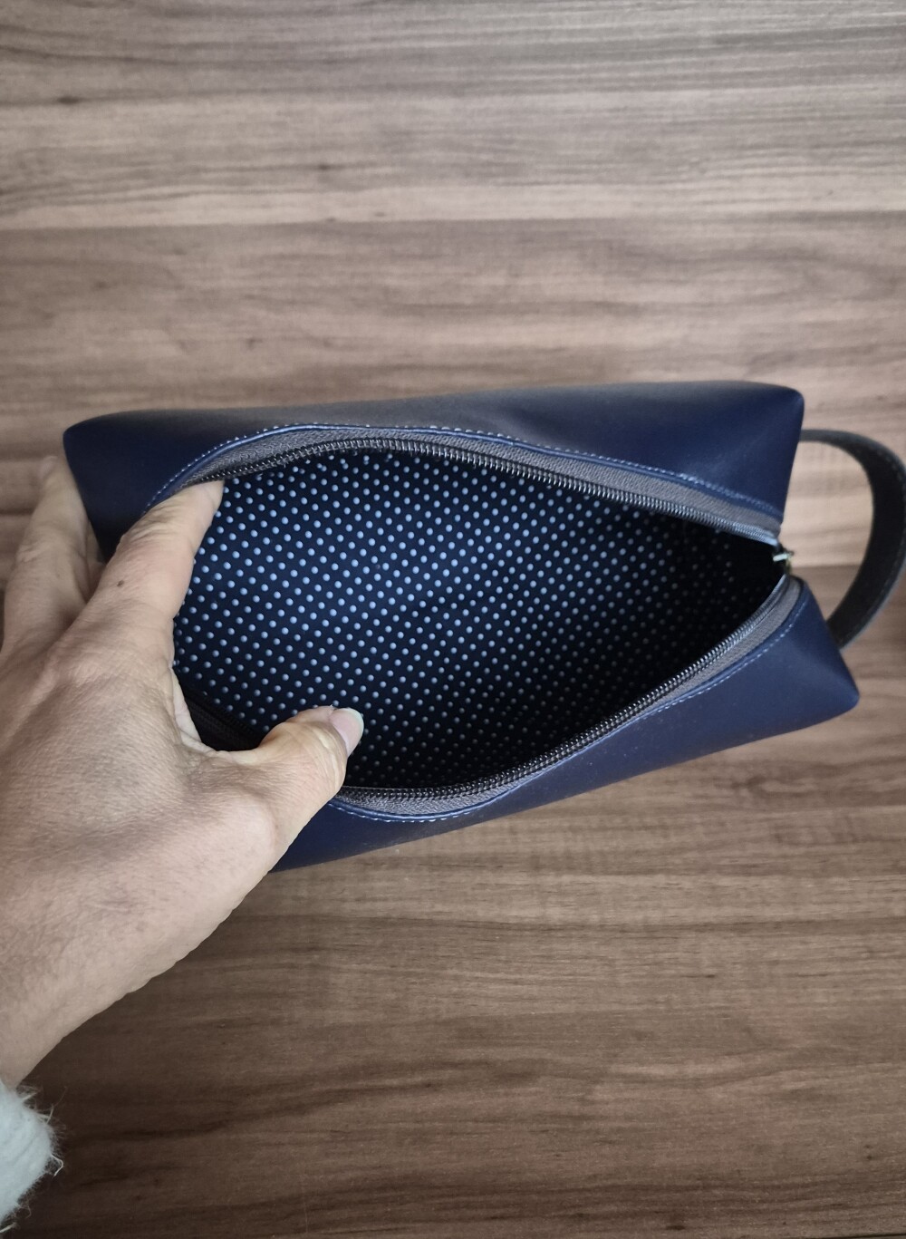 Necessarie Masculina