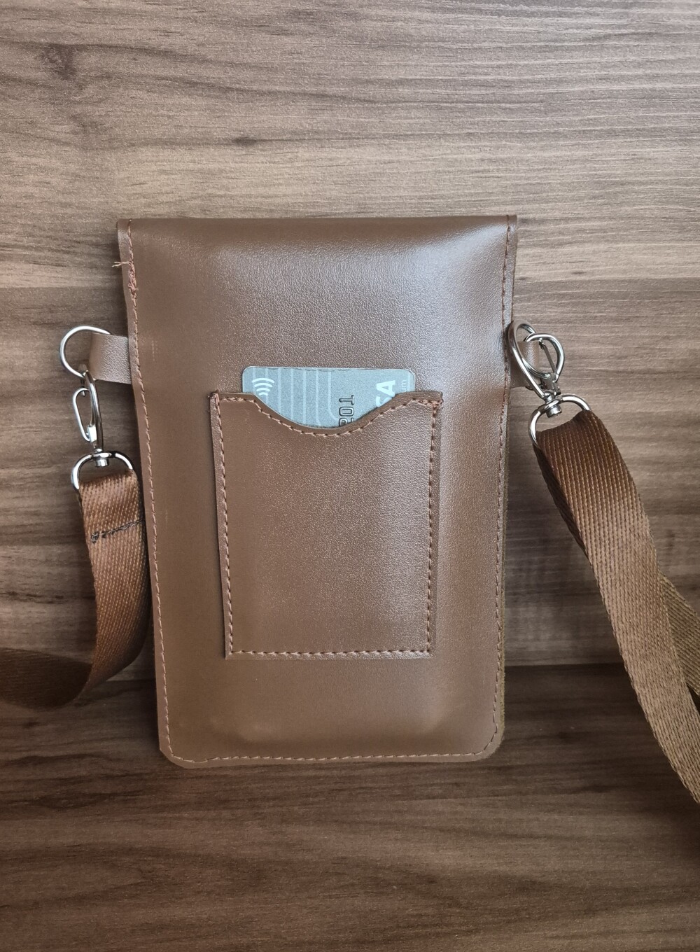 Porta celular em couro montana