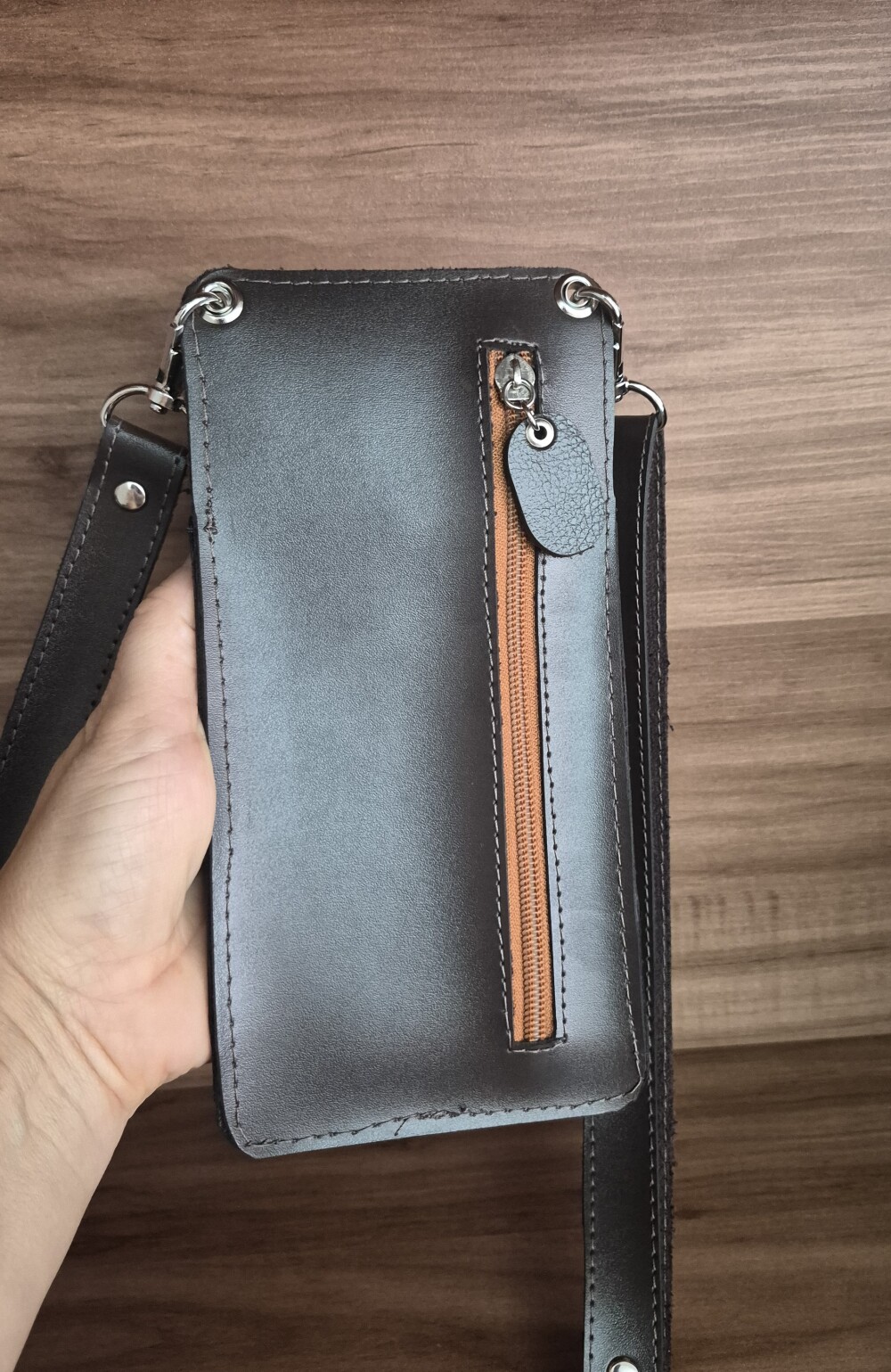 Porta celular em couro montana marrom
