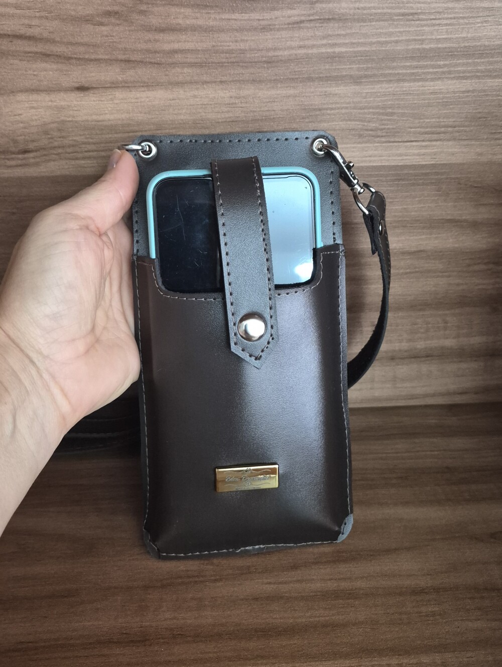 Porta celular em couro montana marrom
