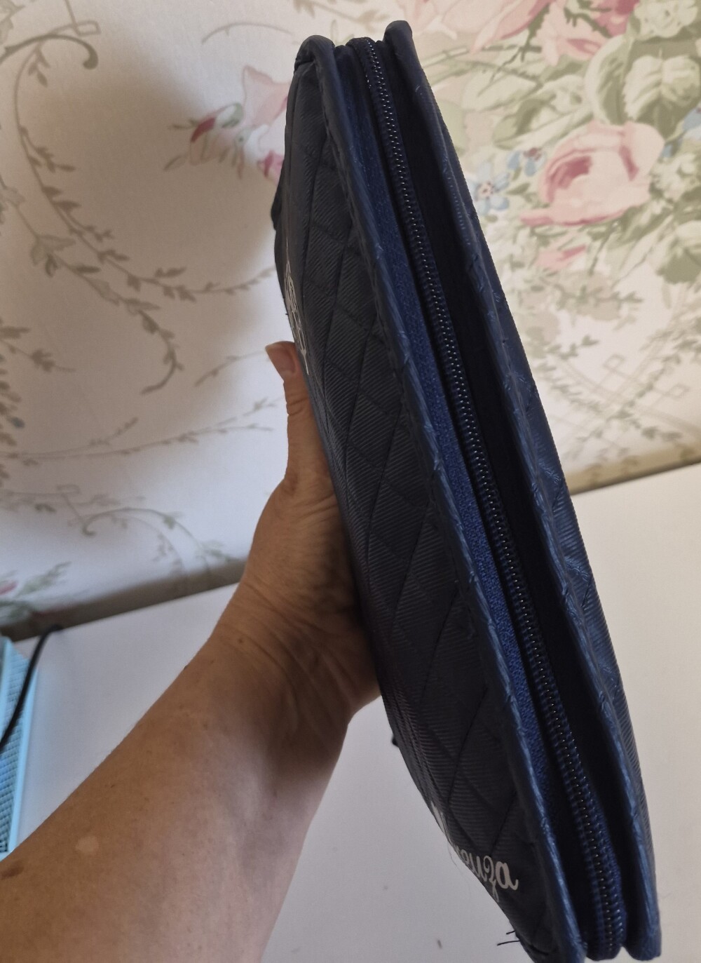 Capa de bíbia em corino personalizada