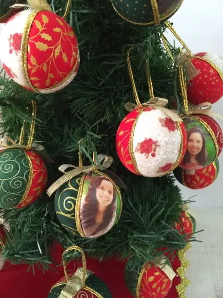 Bolas de Natal em Patchwork