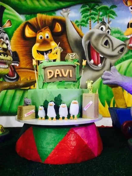 Bolo Bichos Safari Locação