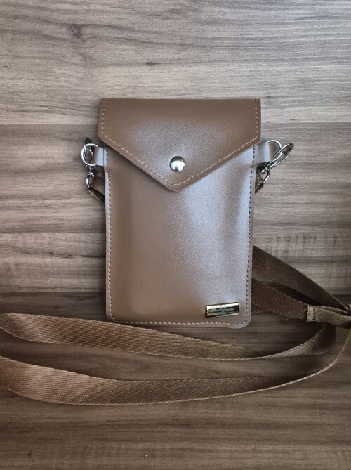 Porta celular em couro montana