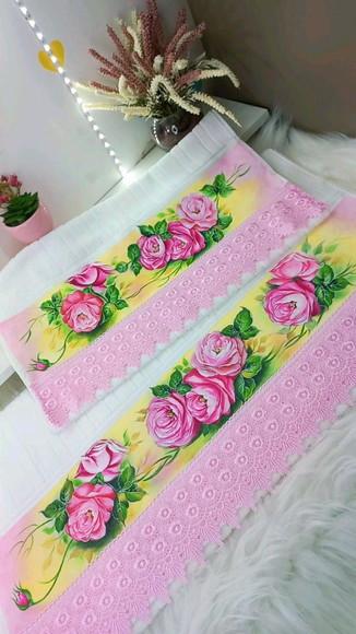 Jogo de Toalha Banho e Rosto com pintura à mão - Rosas
