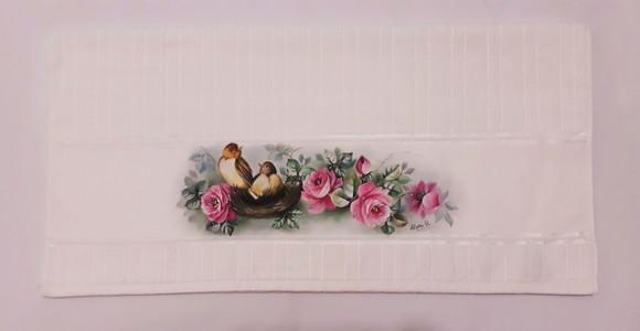 Toalha de Banho Pintada à Mão - Rosas e Pássaros
