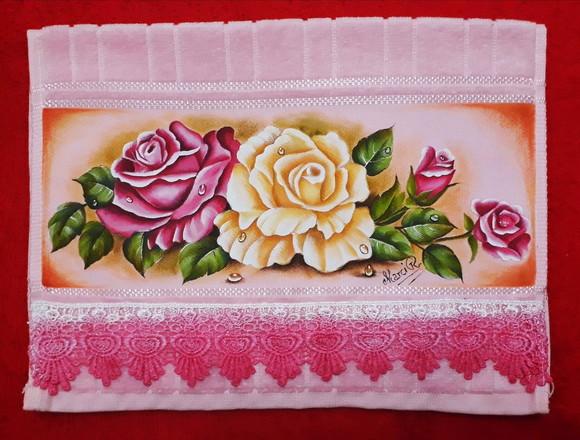 Toalha de Mão Lavabo Pintada à Mão - Rosas