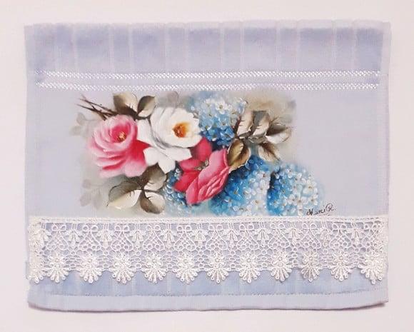Toalha de Mão Lavabo Pintada à Mão - Rosas e Hortênsias