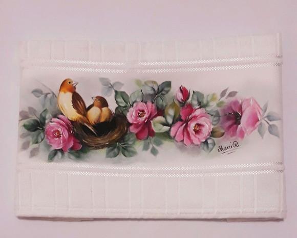 Toalha de Rosto Pintada à Mão - Rosas e Pássaros