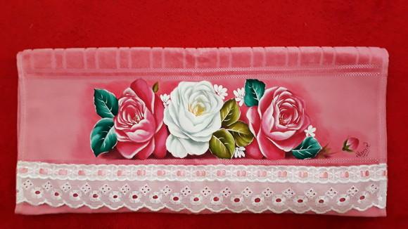 Toalha de Rosto Pintada à Mão com - Rosas