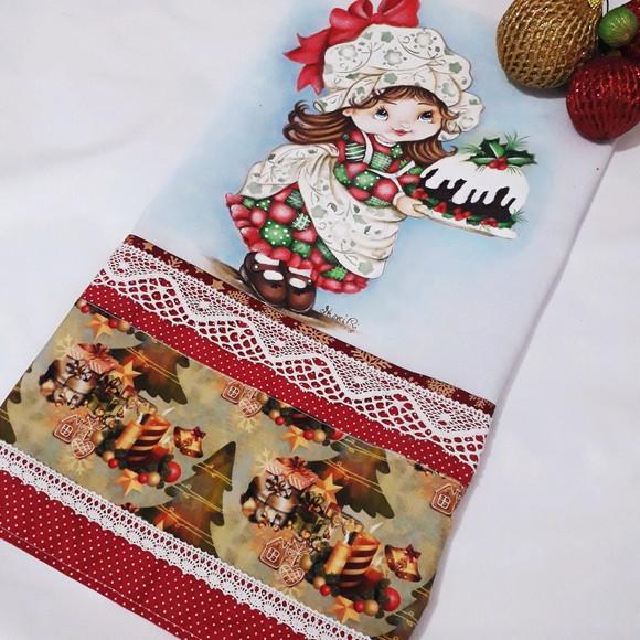 Pano de Copa ou Prato com Pintura à Mão - Menina com Bolo