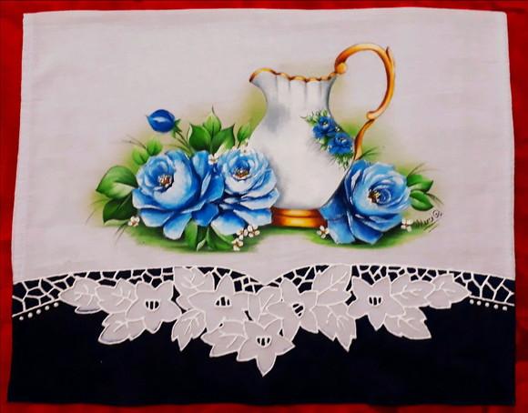 Pano de Copa ou Prato Pintado à Mão - Jarra e Rosas Azuis
