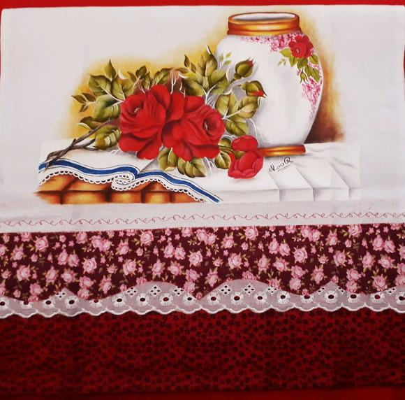 Pano de Copa ou Prato Pintado à Mão - Rosas Vermelhas e Vaso
