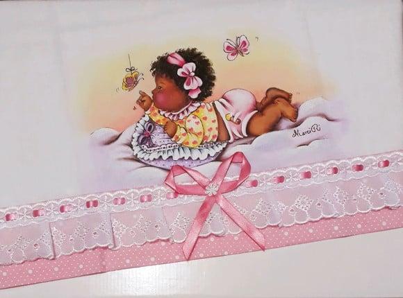 Fralda Passeio-menina Brincando com Borboleta